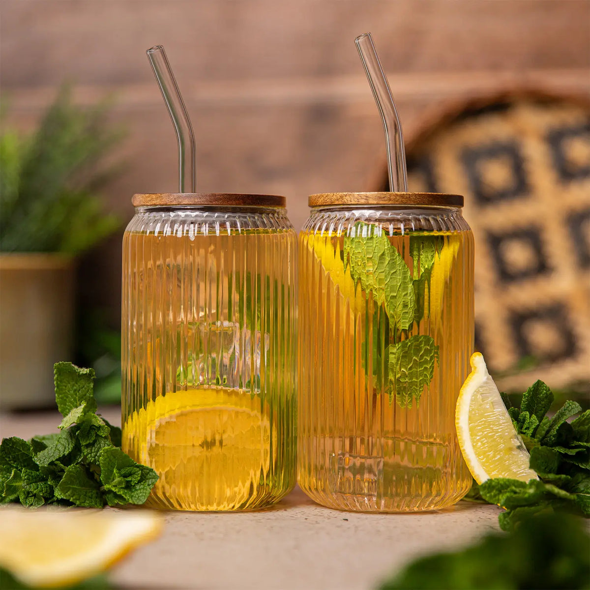 Eistee-Trinkgläser mit Strohhalm | Besser im Glas